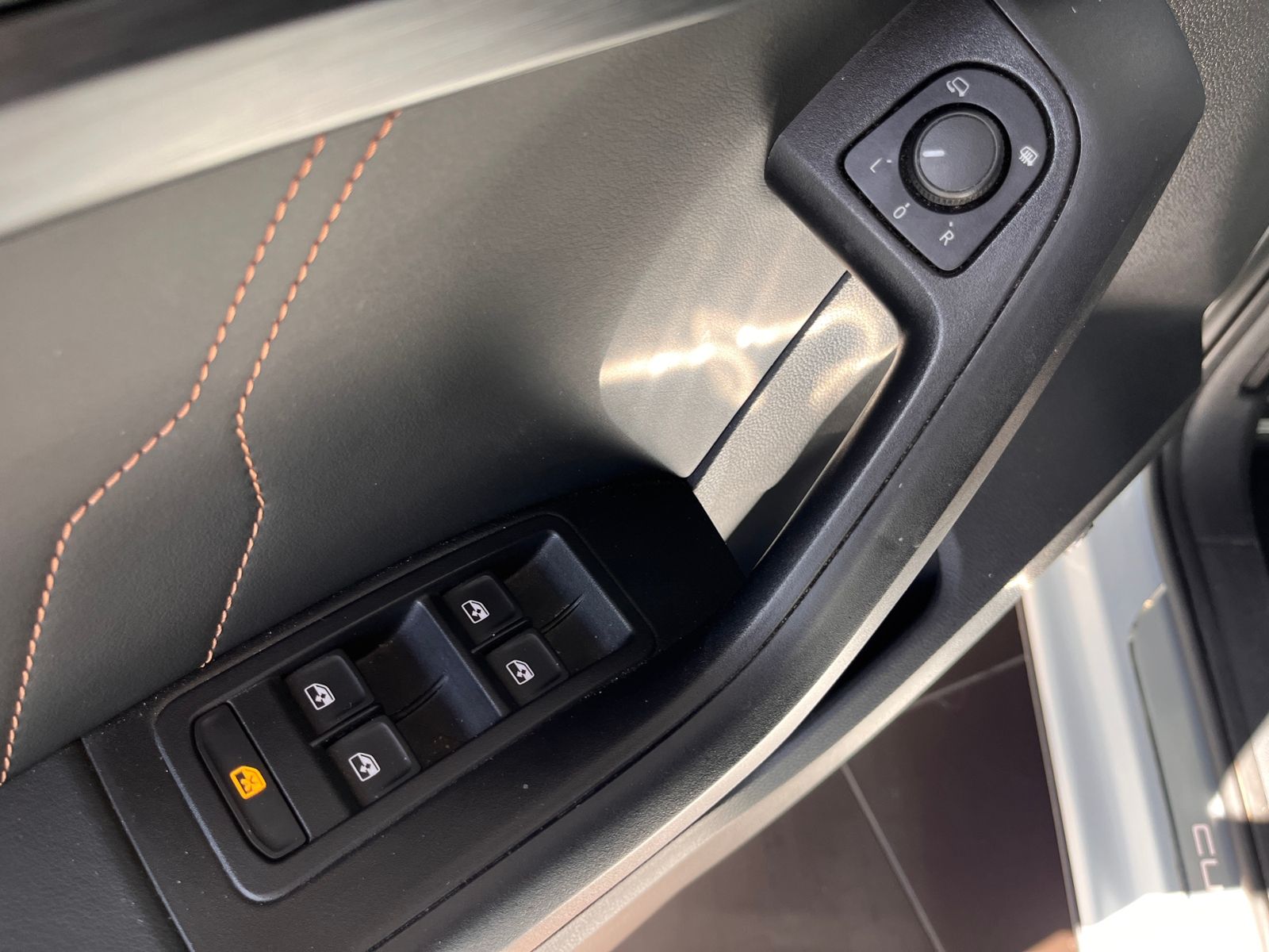 Fahrzeugabbildung CUPRA Ateca 4Drive AHK PANO LED NAVI 360° KAM