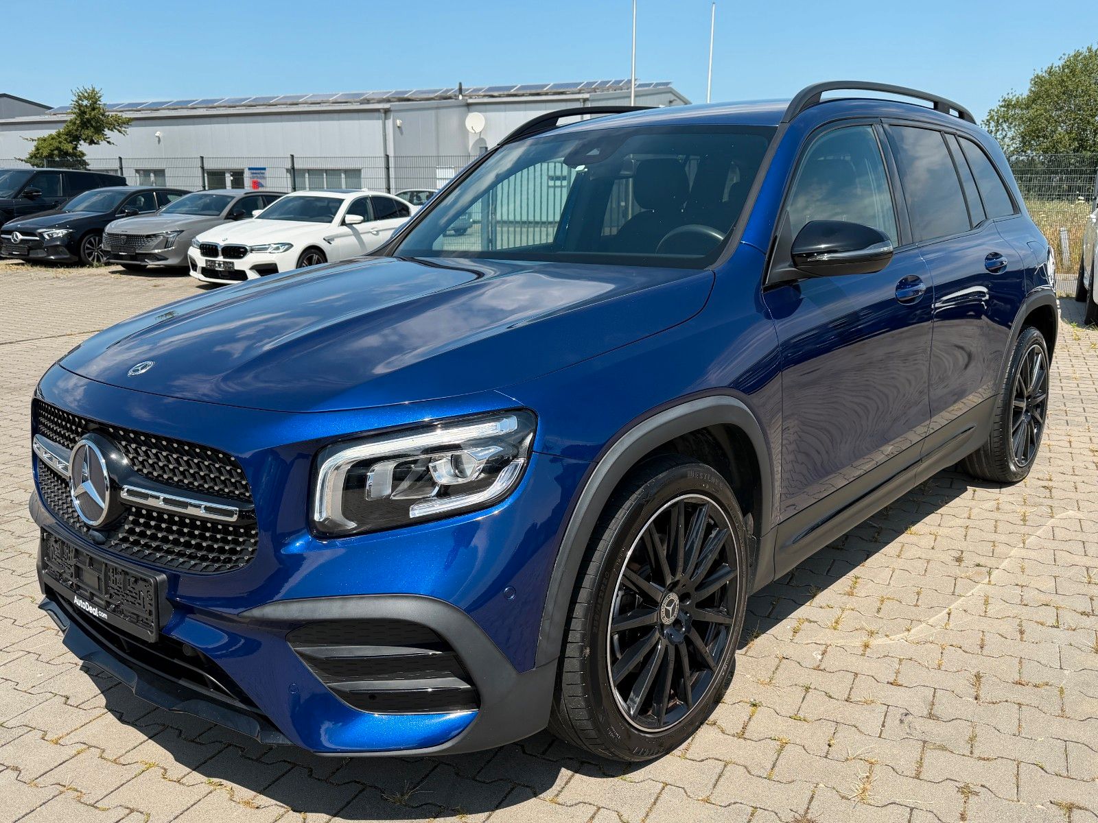 MERCEDES-BENZ GLB 200d AMG Line * 7 Sitze