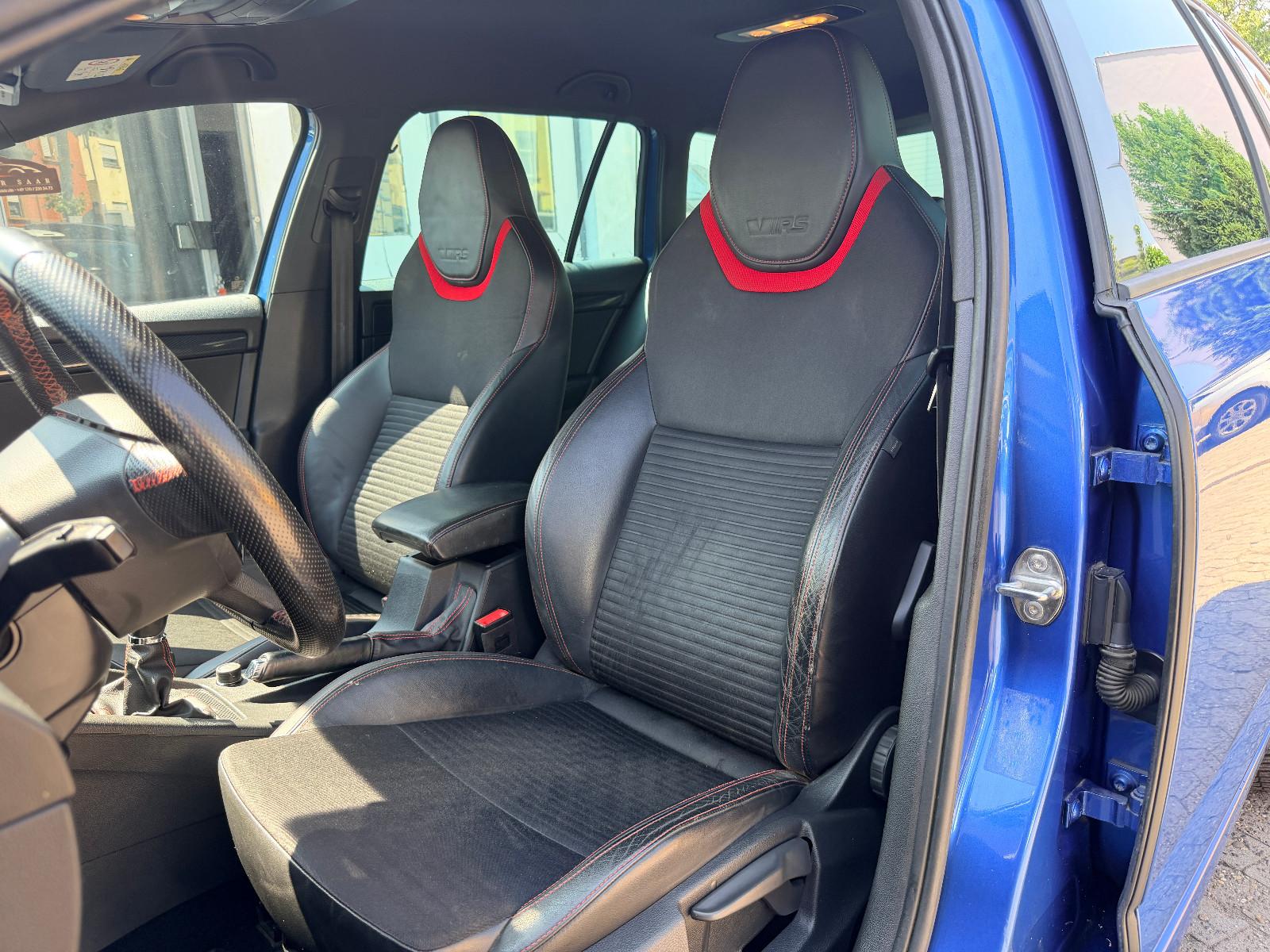 SKODA OCTAVIA RS 2.0 TDI 184ch - NAVIGATION - BI-XÉNON - ATTELAGE - SIÈGES CHAUFFANTS