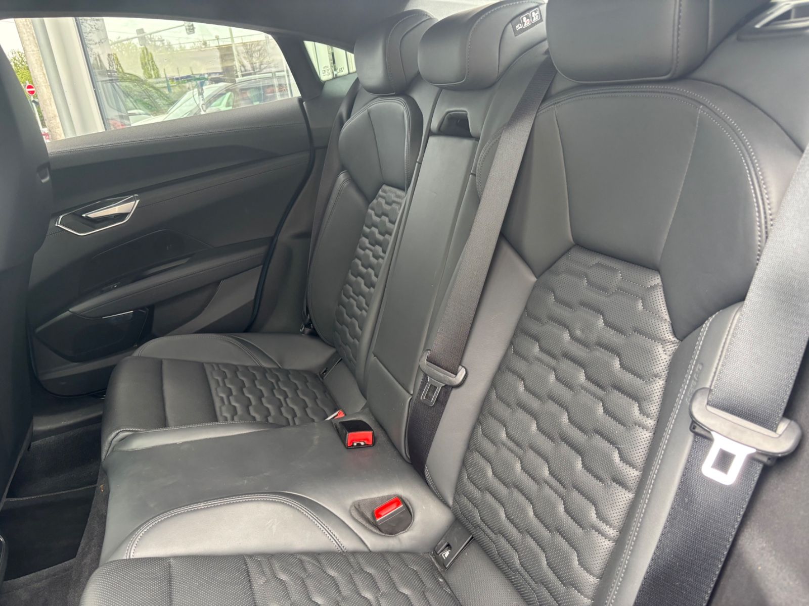 Fahrzeugabbildung Audi RS e-tron GT Carbon B&O KAM NAVI
