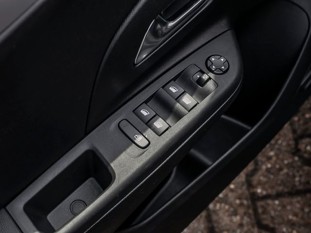 Opel Corsa F 1.2 Edition Komfort-Paket Spurhalteassi.