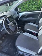 Toyota Aygo (X) 1,0-l-VVT-i x-play x-play - Toyota Unfallwagen