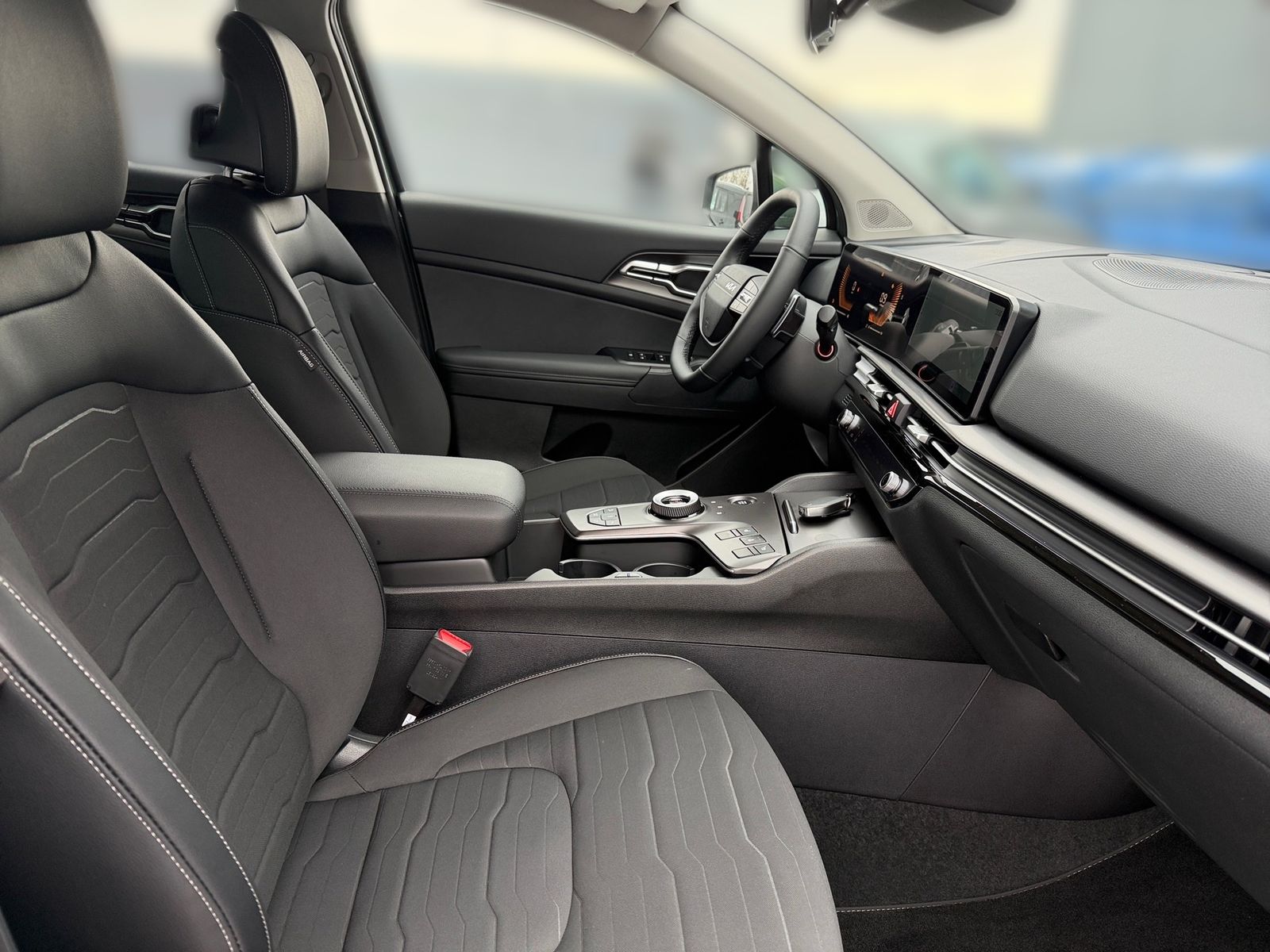 Fahrzeugabbildung Kia SPORTAGE 1.6T 2WD DCT Vision KOM Facelift