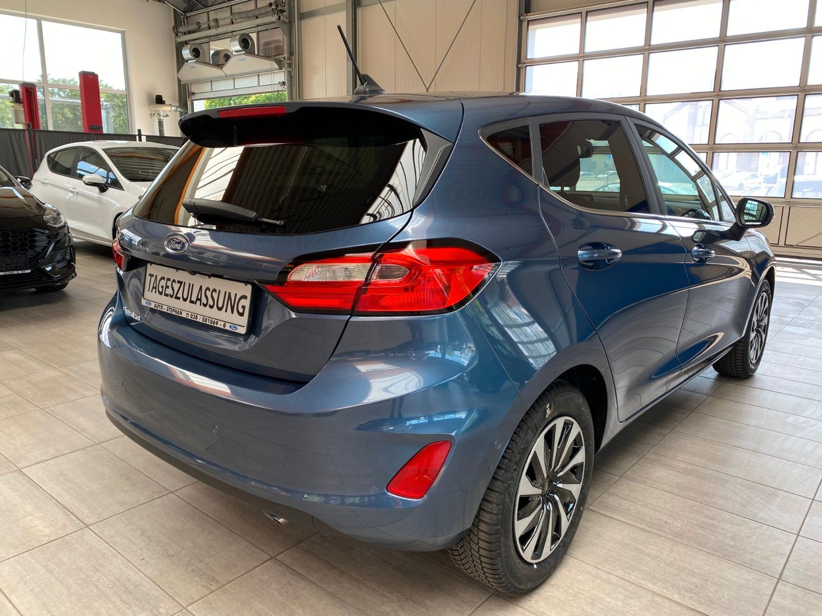 Fahrzeugabbildung Ford Fiesta Titanium LED Navi ACC Kamera Winterpaket