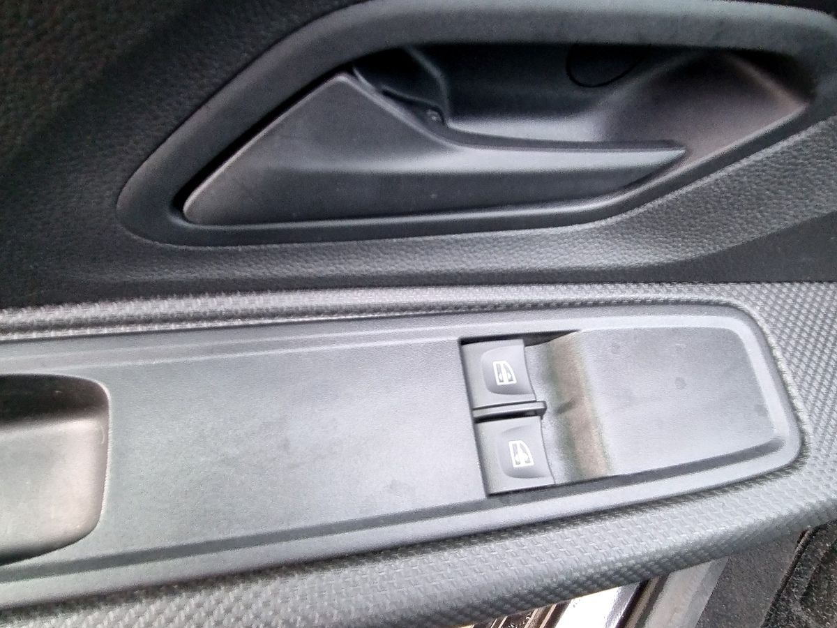 Fahrzeugabbildung Dacia Sandero Essential SCe 65