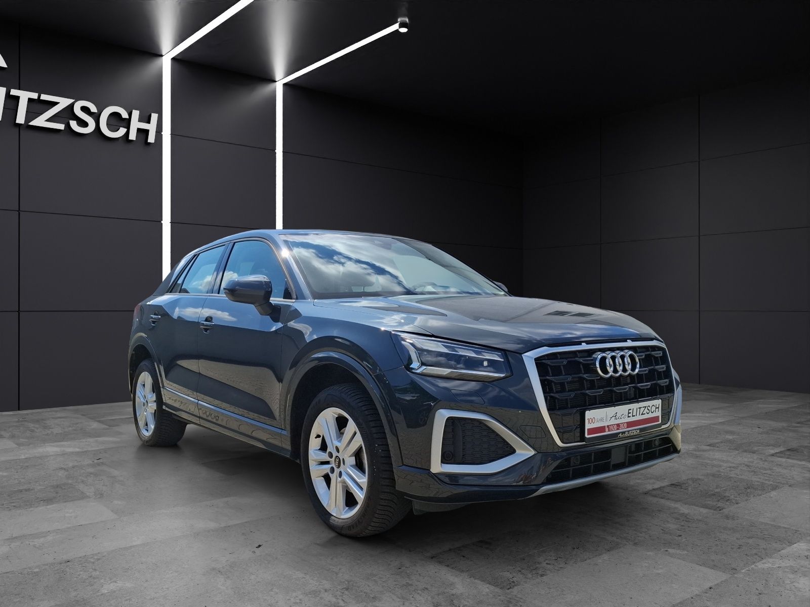 Fahrzeugabbildung Audi Q2 35 TFSI advanced S-tronic Matrix AVC Navi ACC