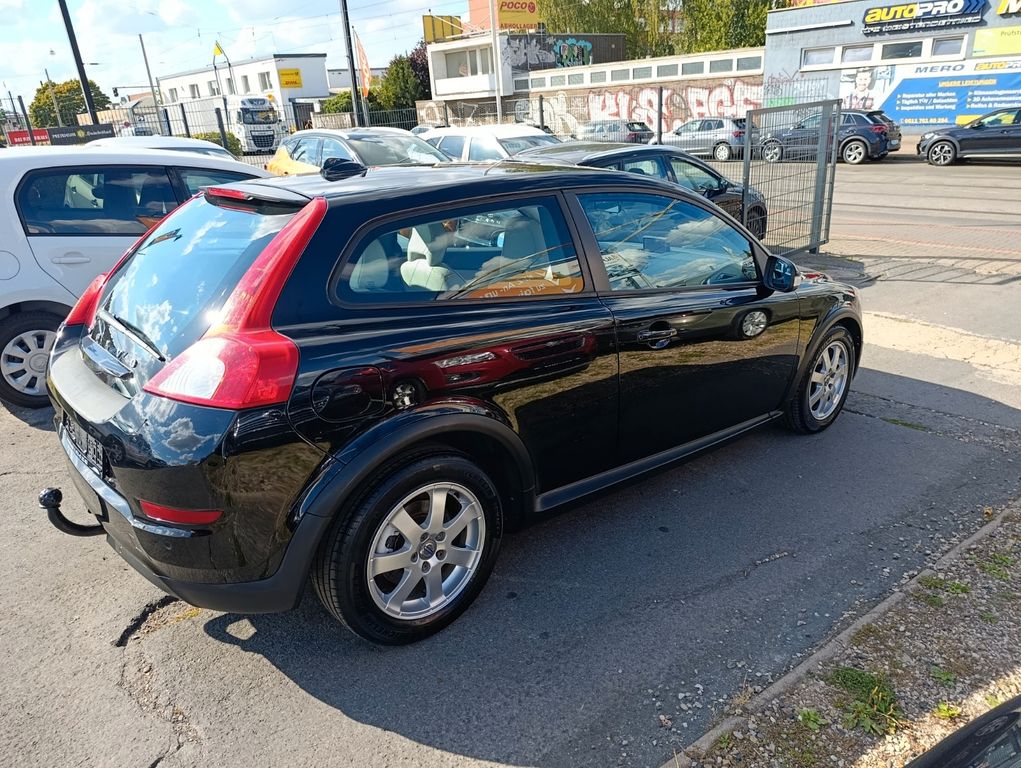 Volvo C30 D2 Kinetic*NAVI*PDC*KLIMAA*MFL*TEMP*USB*ISOF