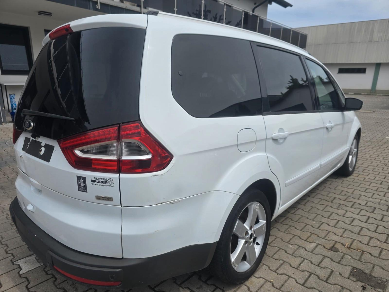 Ford Galaxy 2011 — interior