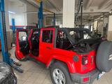 Jeep Wrangler 2.8l CRD Unlimited Sahara Automatik... - Jeep Wrangler: Rot