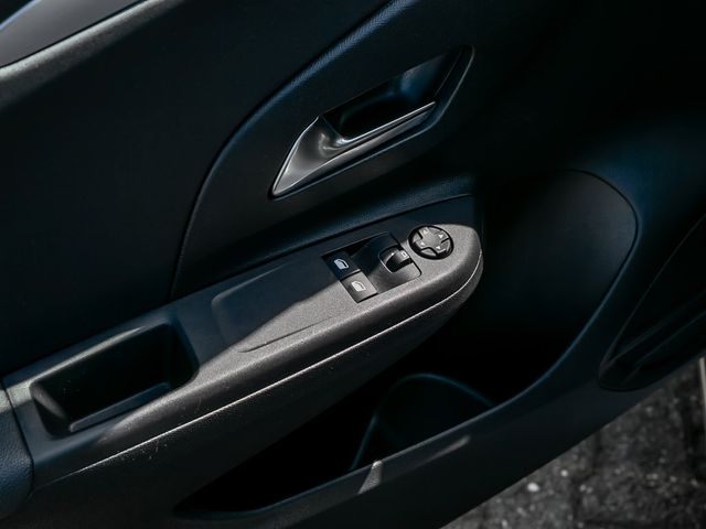 Opel Corsa F e Edition Fernlicht-Assistent PDC
