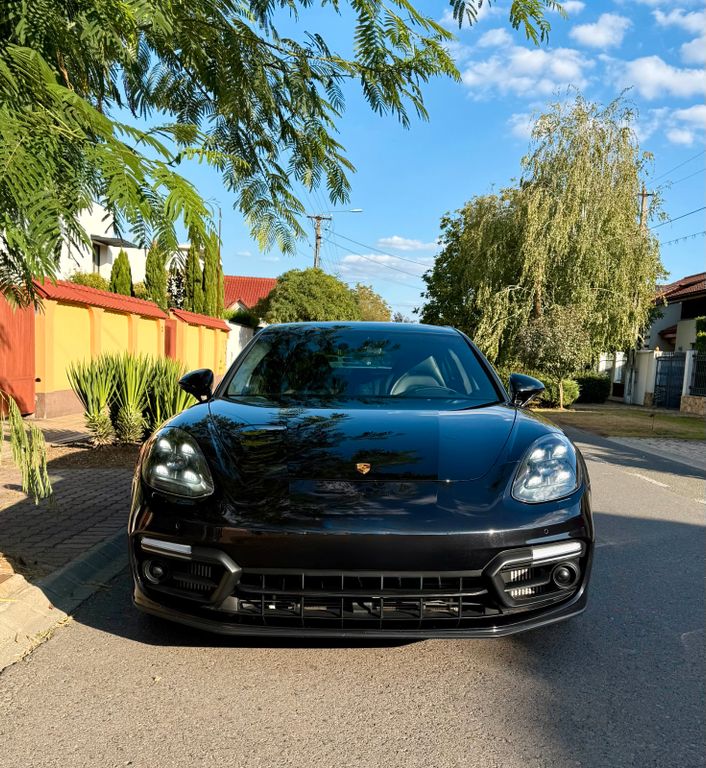Image of Porsche Panamera