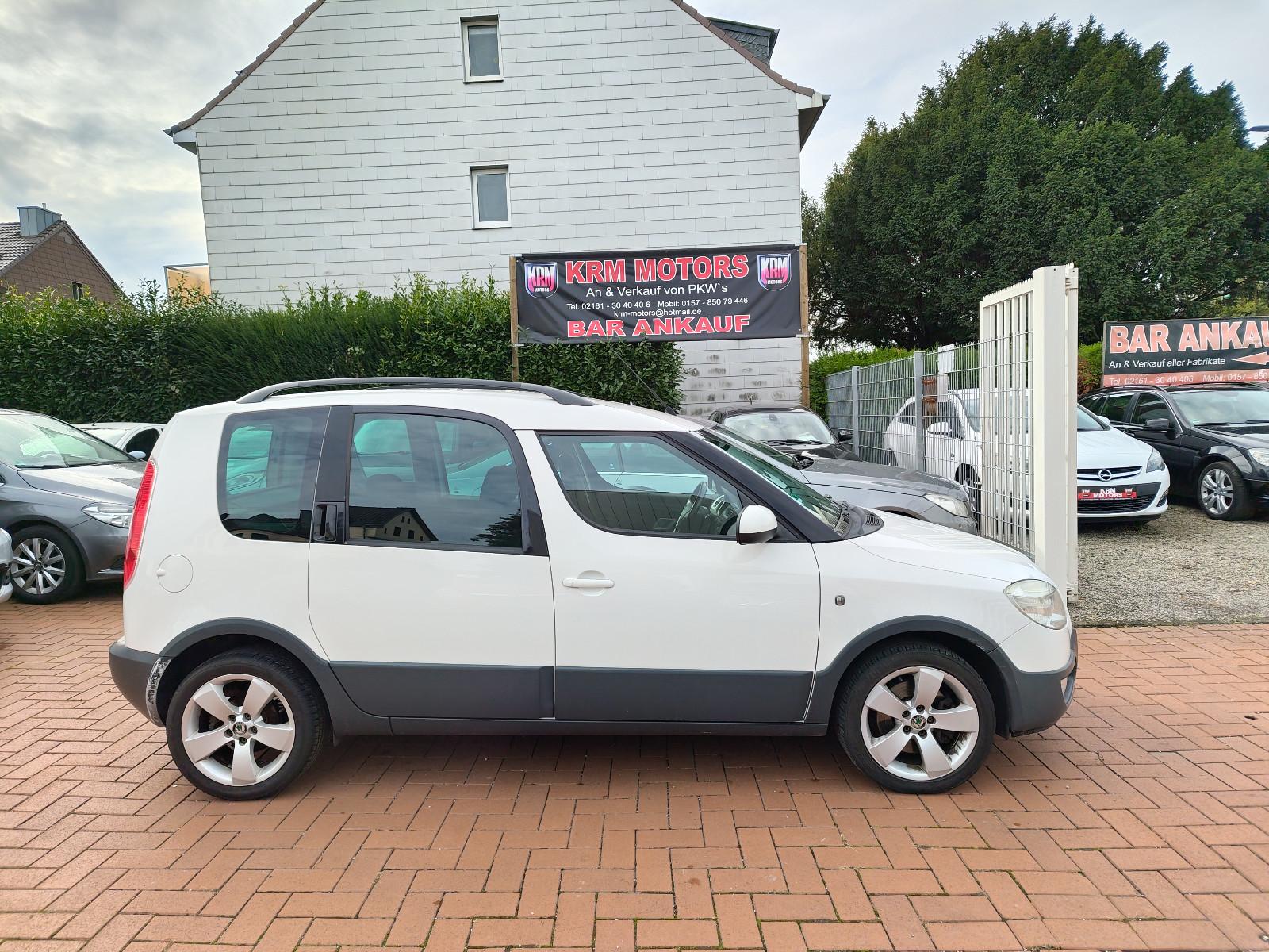 Skoda Roomster 2009 — interior