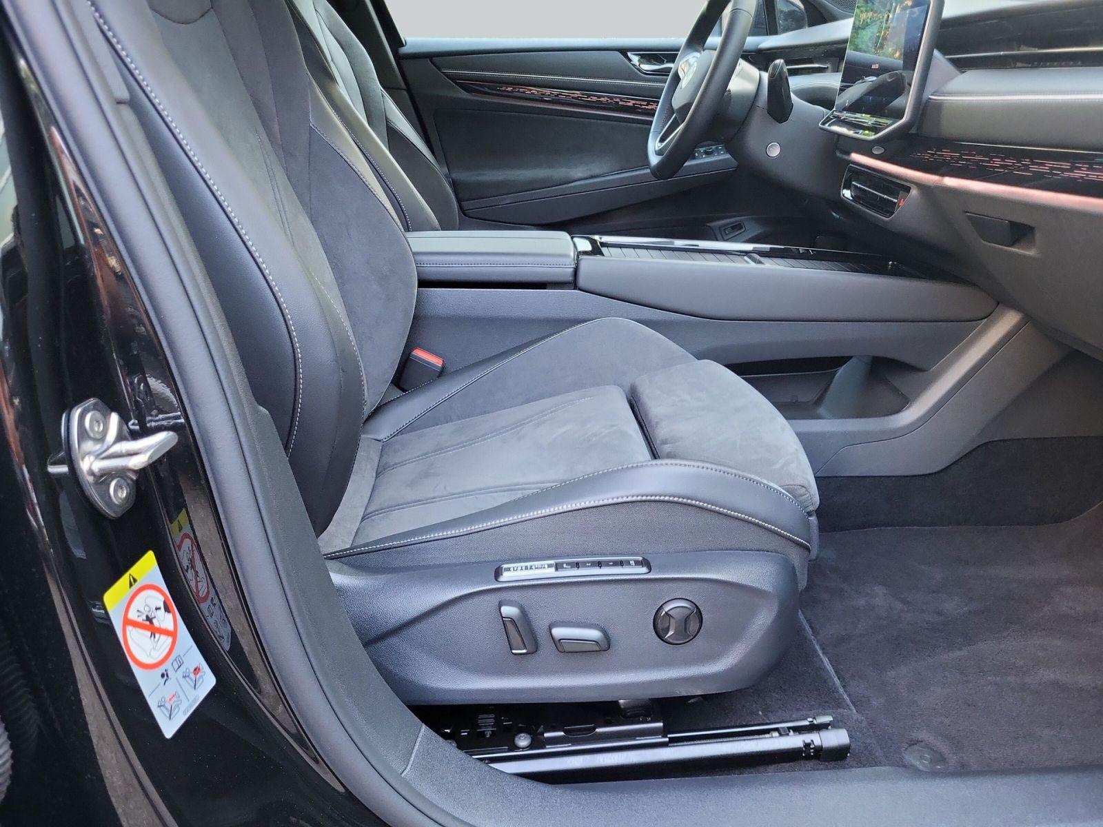 Volkswagen ID.7 Tourer Pro Black Style AHK/Pano/Wärmepumpe