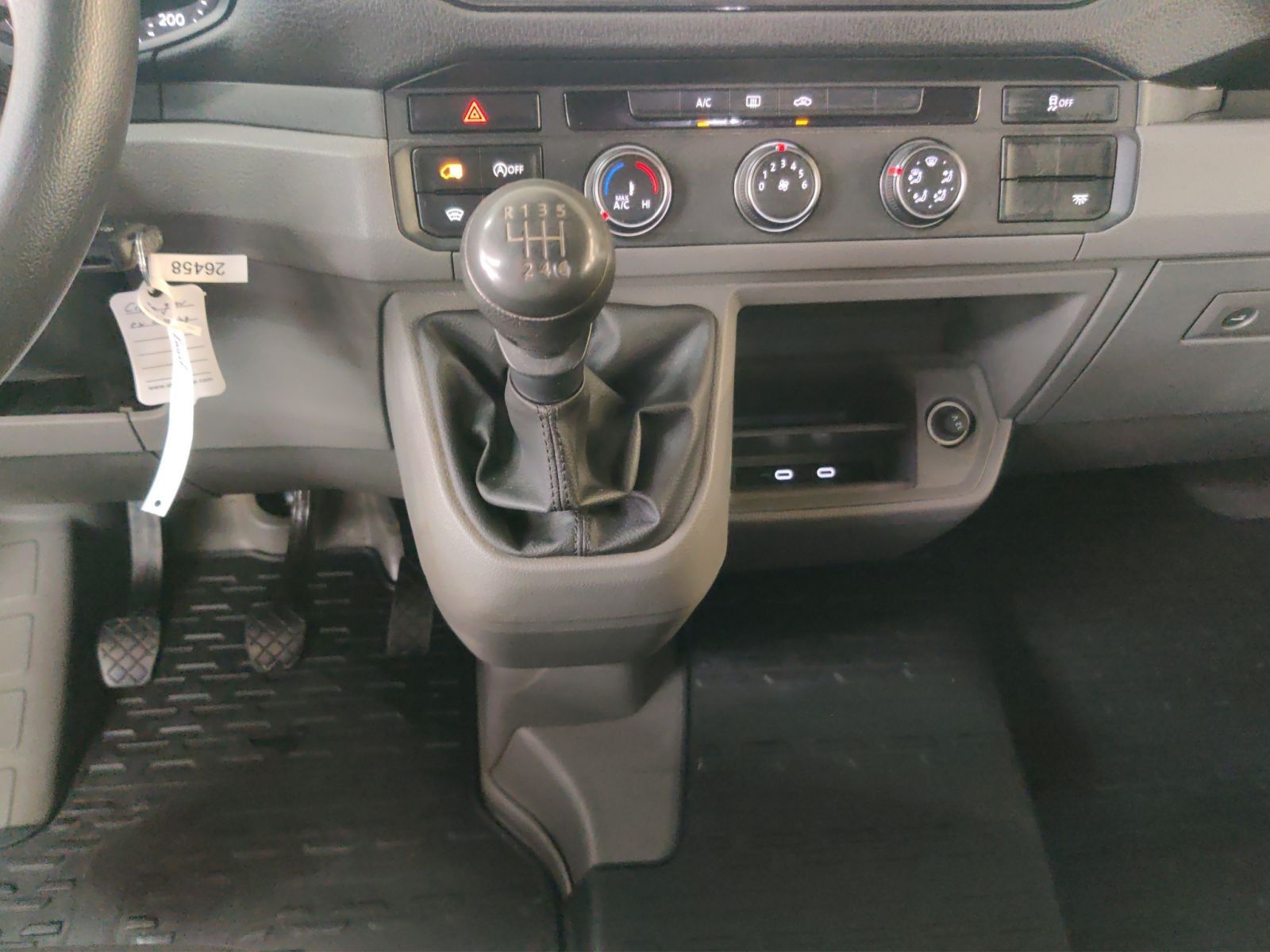 Volkswagen Crafter - Bild 12
