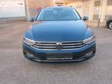 Volkswagen Passat Variant Business LED Navi AHK Alu - Volkswagen Passat Variant: Automatik