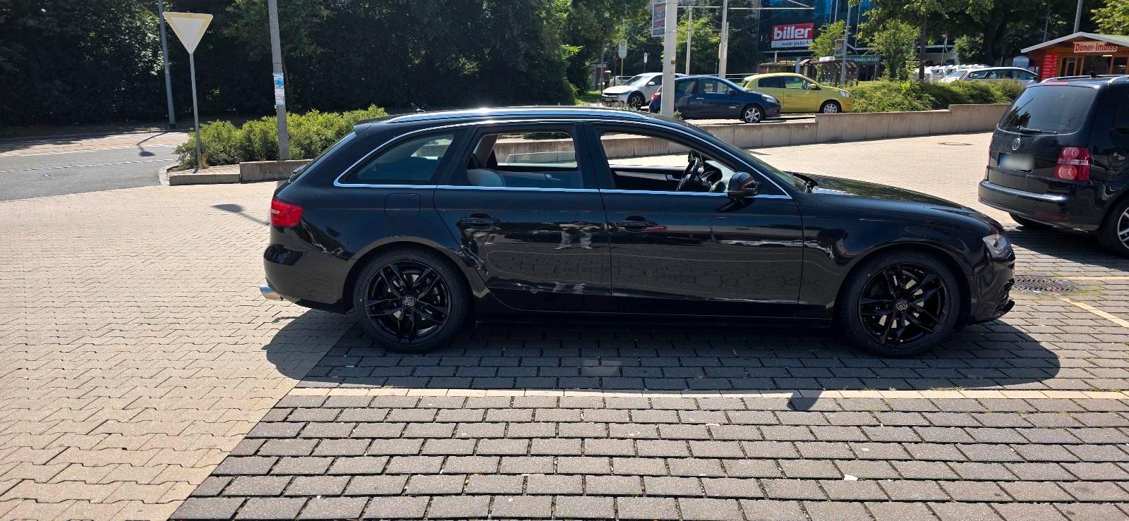 Audi A4 2012 — photo 7