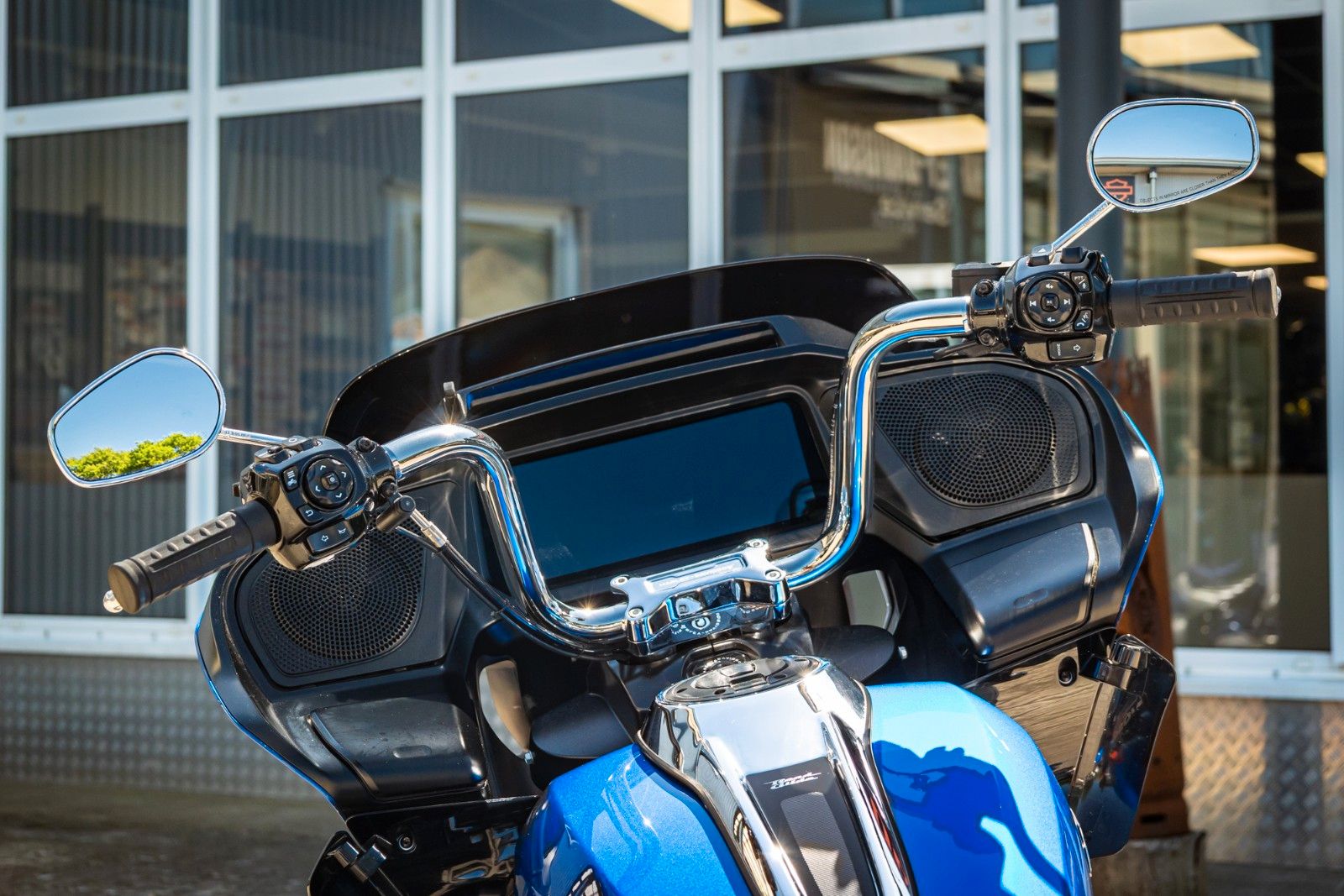 Fahrzeugabbildung Harley-Davidson ROAD GLIDE FLTRX 117 cui - Jekill & Hyde -