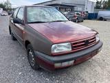 Volkswagen Vento 1.8 GLX - Volkswagen Vento: Gl