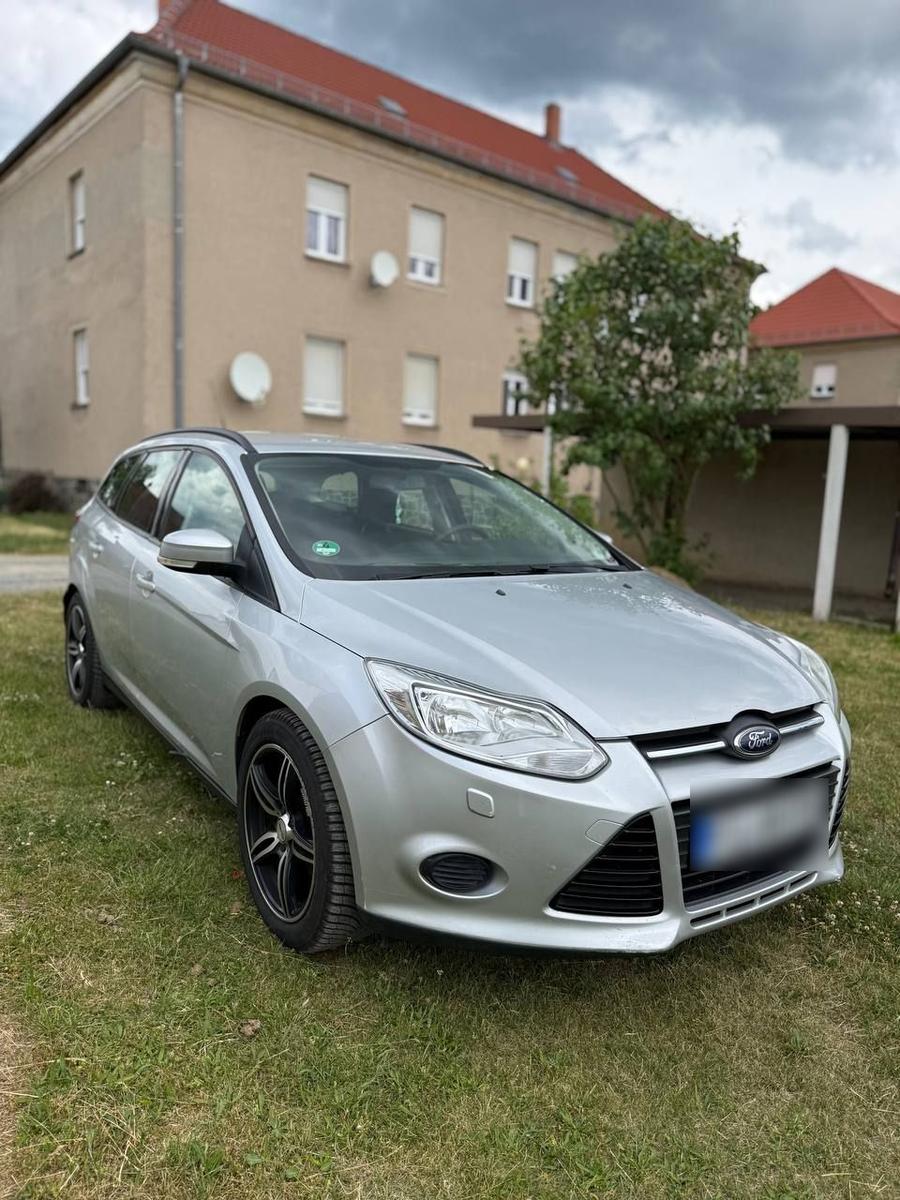 Ford Focus 2012 — photo 5