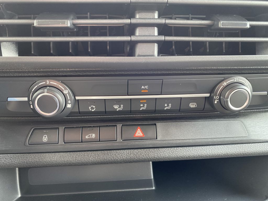 Fahrzeugabbildung Citroën Jumpy 2.2 Diesel 150 XL S&S (K0/V)