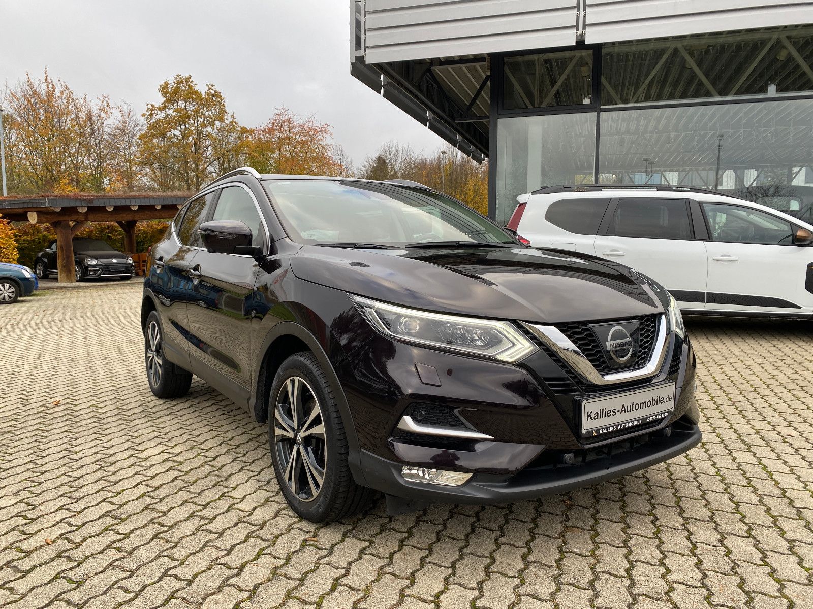 Fahrzeugabbildung Nissan Qashqai N-Connecta 4x4 SHZ+PANO+1.HAND+TÜV-NEU