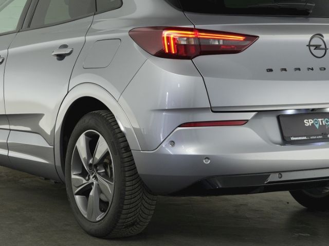 Grandland GSe PHEV 4X4 AT+NAVI+RÜCKFAHRKAMERA+SI