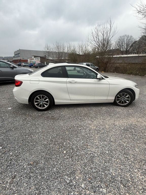 Image of BMW 218
