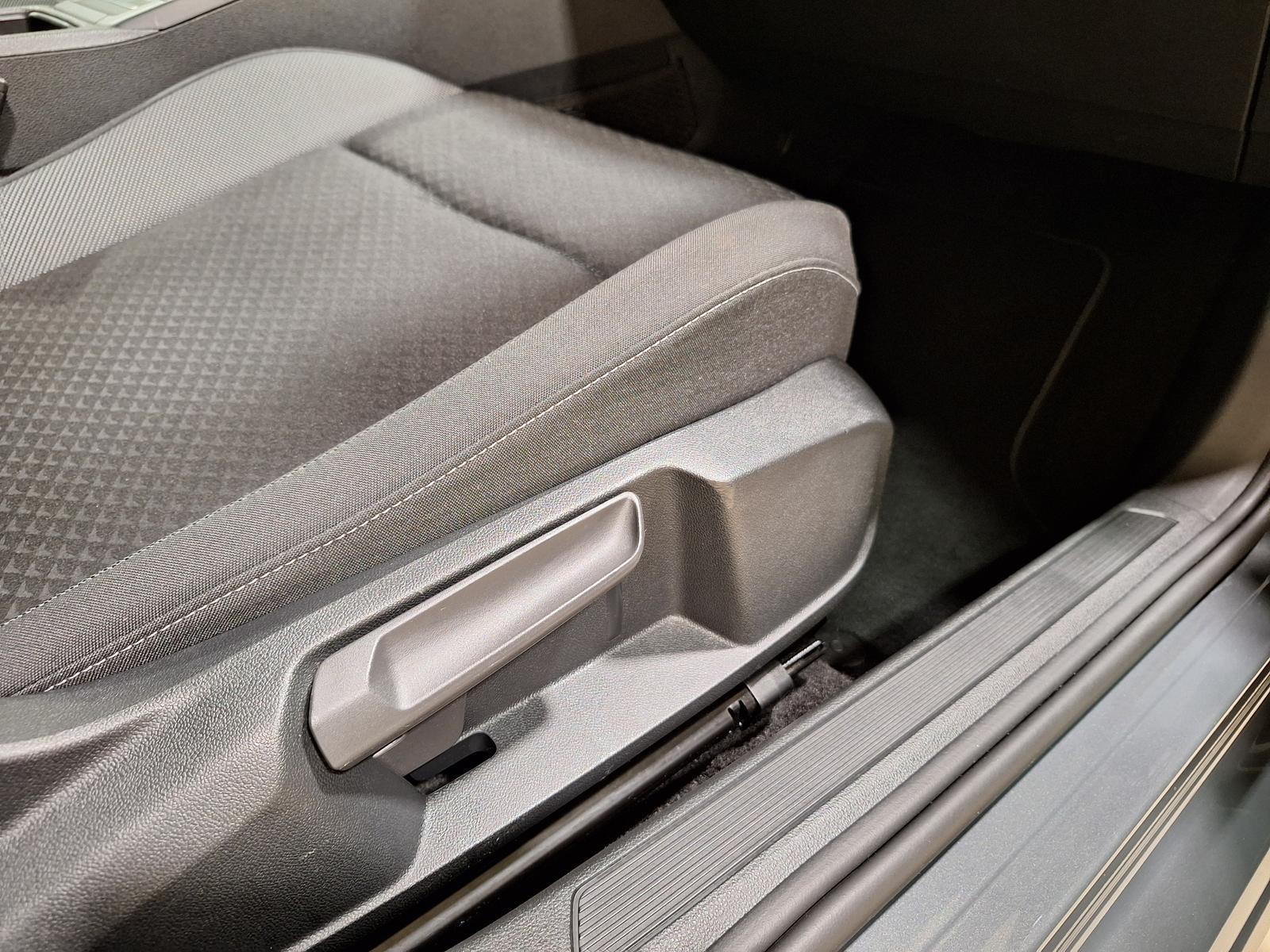 Volkswagen Golf 1.5 TSI Active IQ-Drive Standhzg. 5J.Garant, миниатюра 12