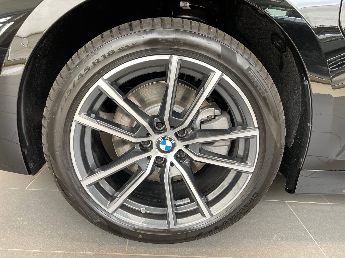 BMW 330 - Bild 15