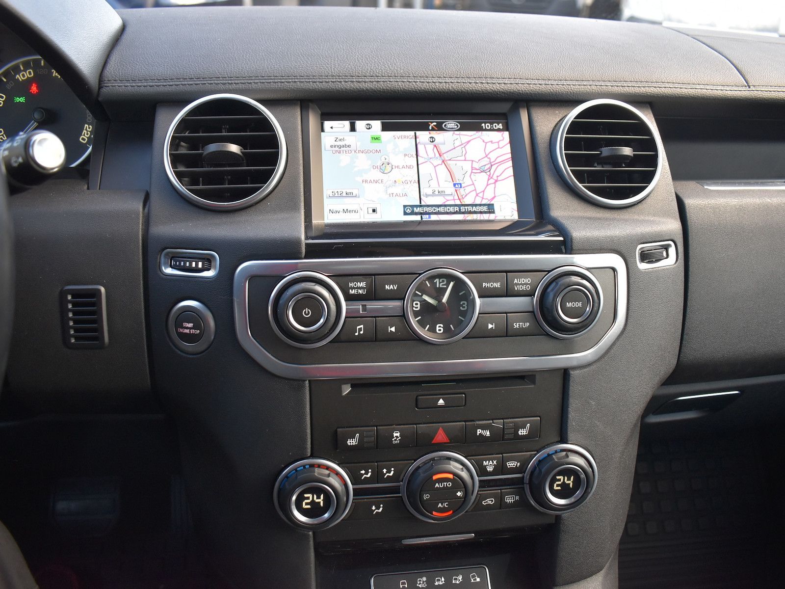 Fahrzeugabbildung Land Rover Discovery SDV6 HSE MOTORSCHADEN 7 SITZE PANO AHK