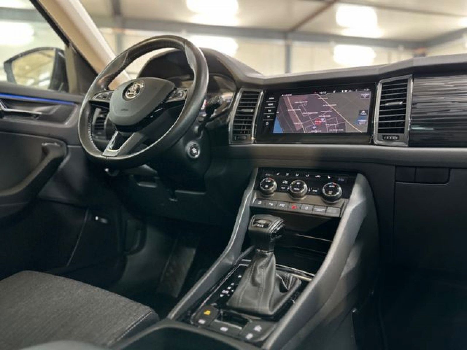 Skoda Kodiaq Style 4x4 GREENTEC*FMLY*PANO*CPLY*AHK*360 foto 14