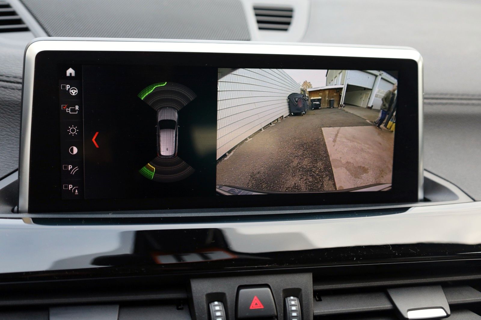 Fahrzeugabbildung BMW X1 xDrive 25 e Sport Line,Leder,Navi,LED,SH, +WR