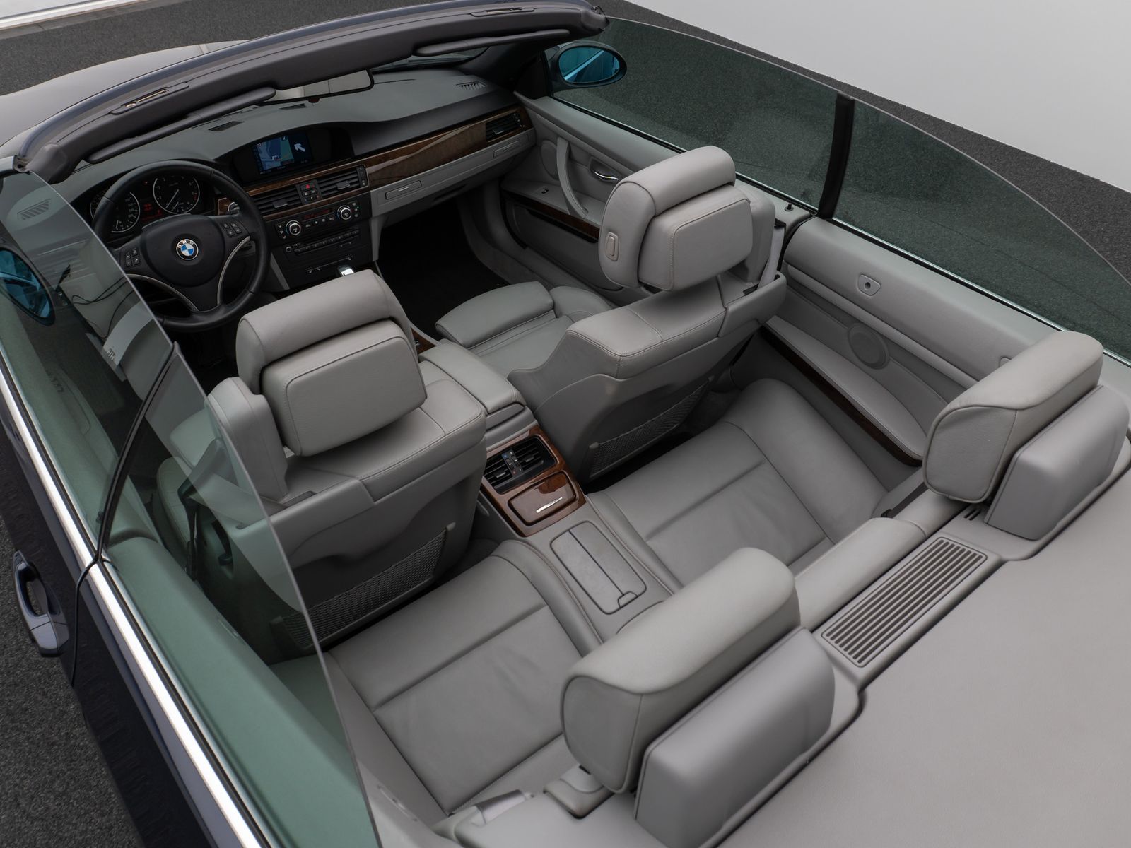 Fahrzeugabbildung BMW 320i Cabrio PDC Navi Sitzhzg Xenon 8fach Sport
