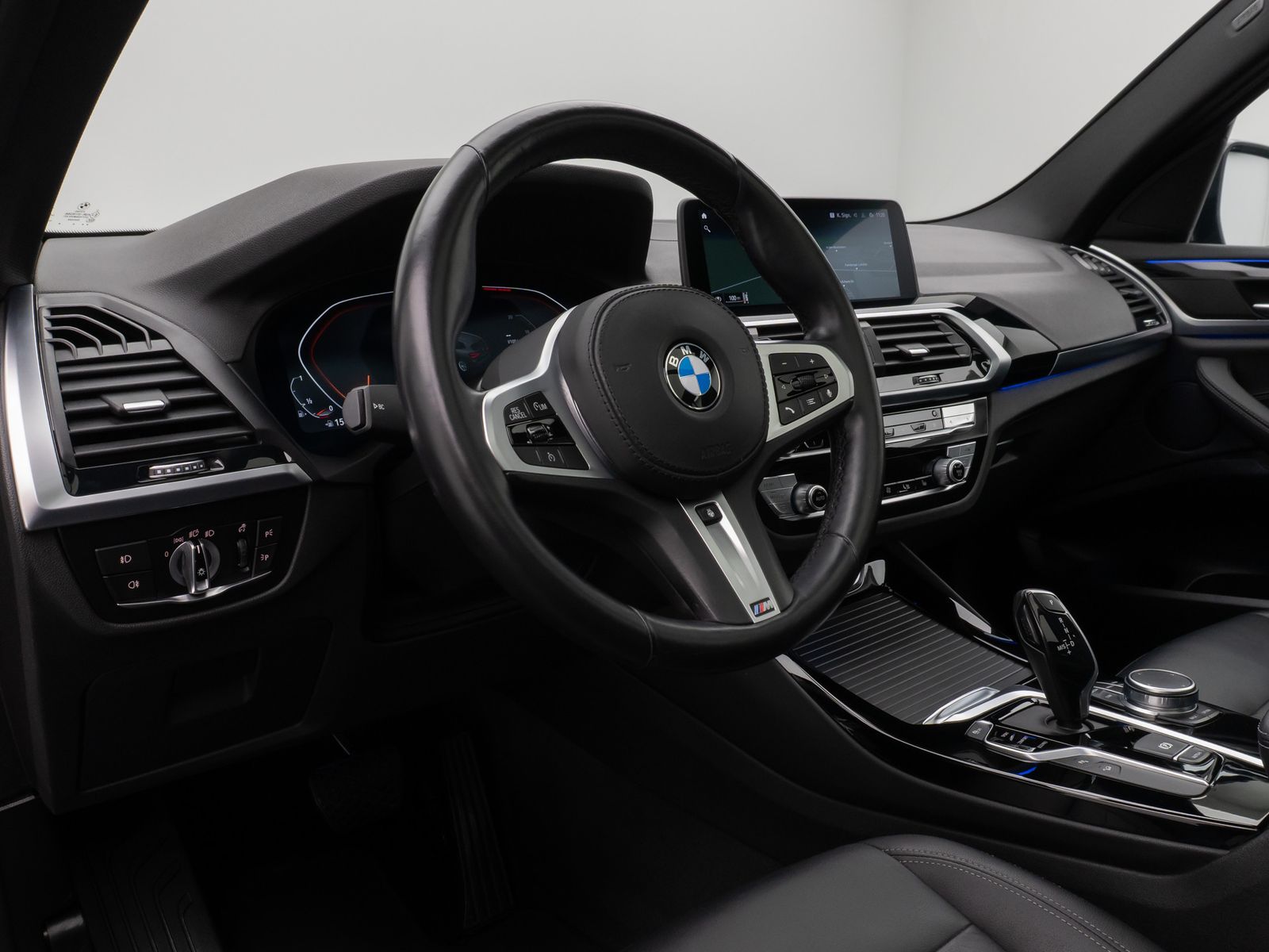 Fahrzeugabbildung BMW X3 xD30i Panorama Kamera DAB HiFi Komfort 20Zoll