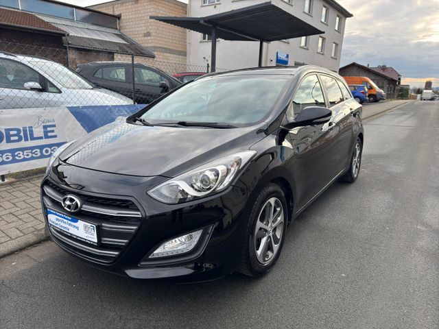 Hyundai i30 cw *TÜV NEU*SHZ*PDC*ALLWETTER*