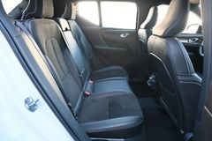 Fahrzeugabbildung Volvo XC40 T5 AWD Autom. R-Design INTRO*PANO*ACC*AHK*