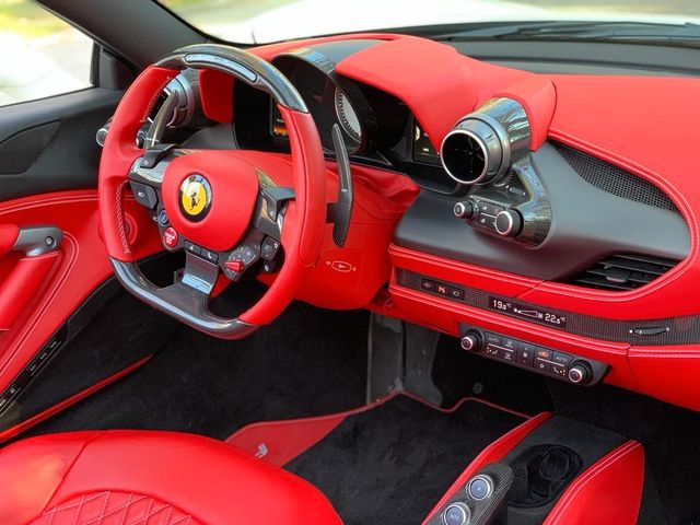 FERRARI F8 – Bild 14