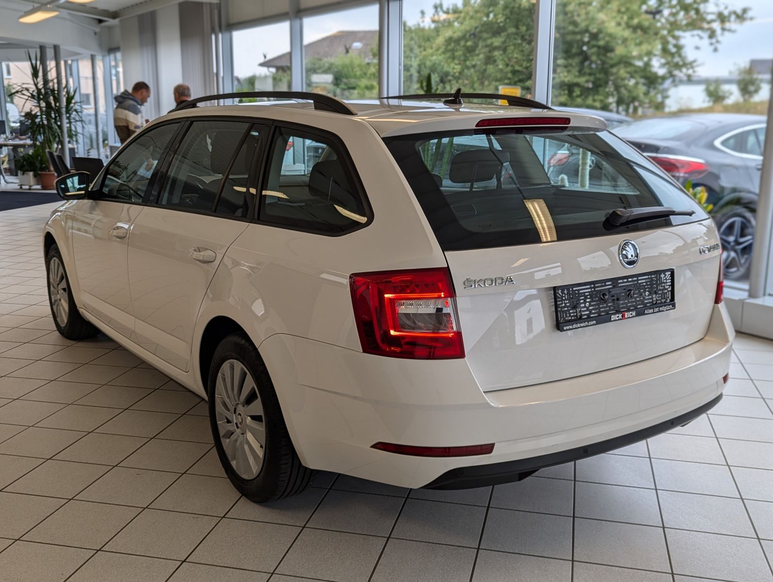 Fahrzeugabbildung SKODA Octavia 2.0 TDI Ambition 2-Zonen Klima