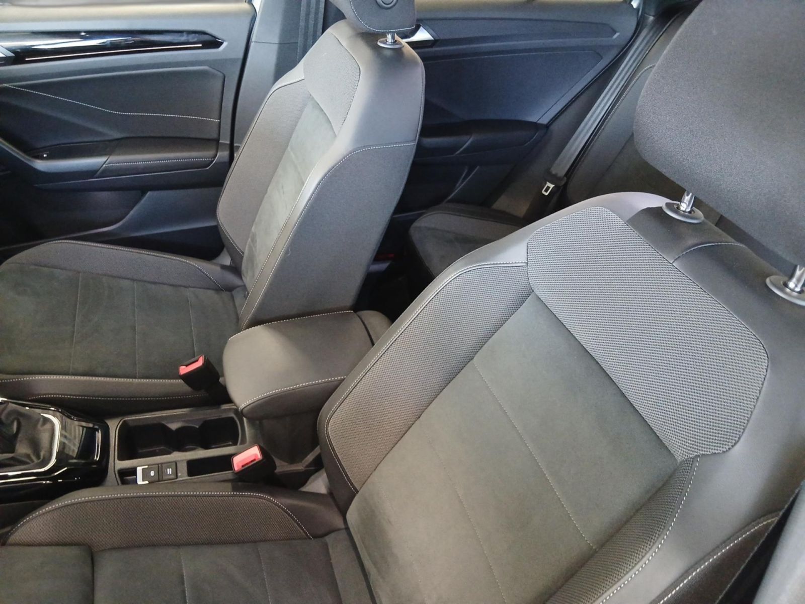 Volkswagen T-Roc - Bild 11
