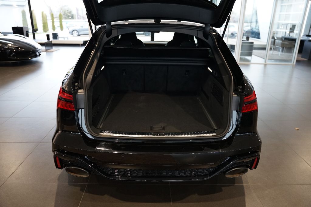 AUDI RS6 performance | RS-Designpaket+ | Pano | HuD AUDI RS6 performance | RS-Designpaket+ | Pano | HuD