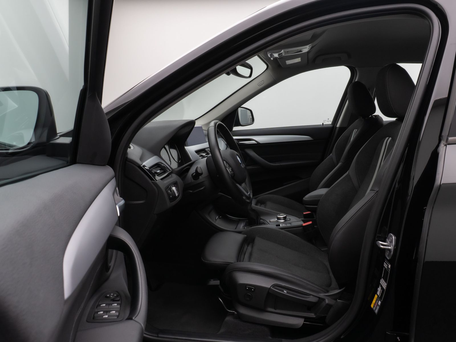 Fahrzeugabbildung BMW X1 xD25e Kamera DAB Komfort Sportsitz Parkassist