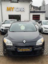 Renault Megane III Lim. 5-trg. Je t'aime - gebrauchte Renault Megane aus dem Jahr 2011