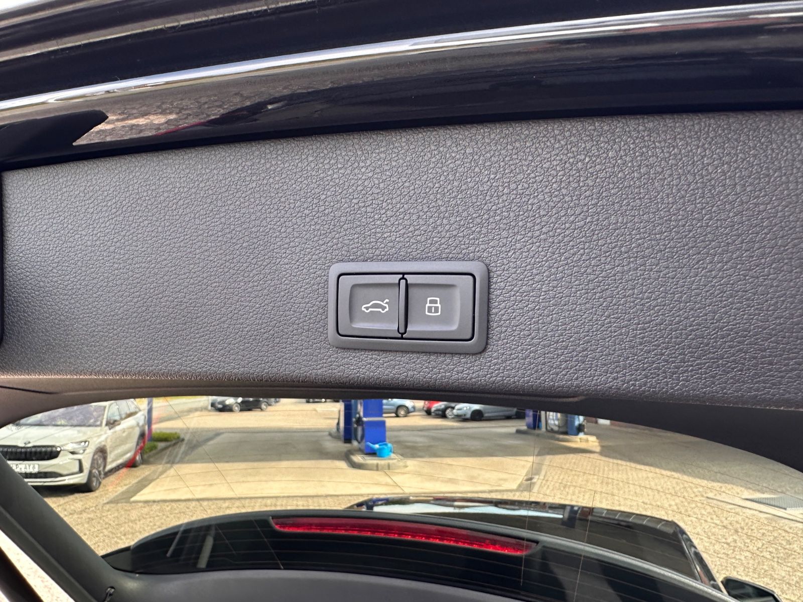Fahrzeugabbildung Audi Q2 35 TFSI Navi/Virtual/APP/eHeck/RFK/PDC/LED