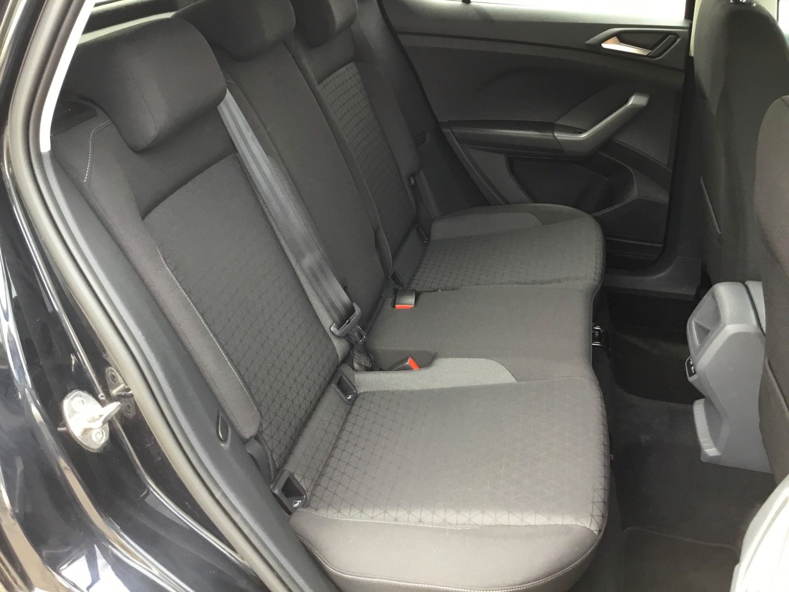 Fahrzeugabbildung Volkswagen T-Cross Life 1.0 TSI DSG+LED+ACC+17"+AppConnect