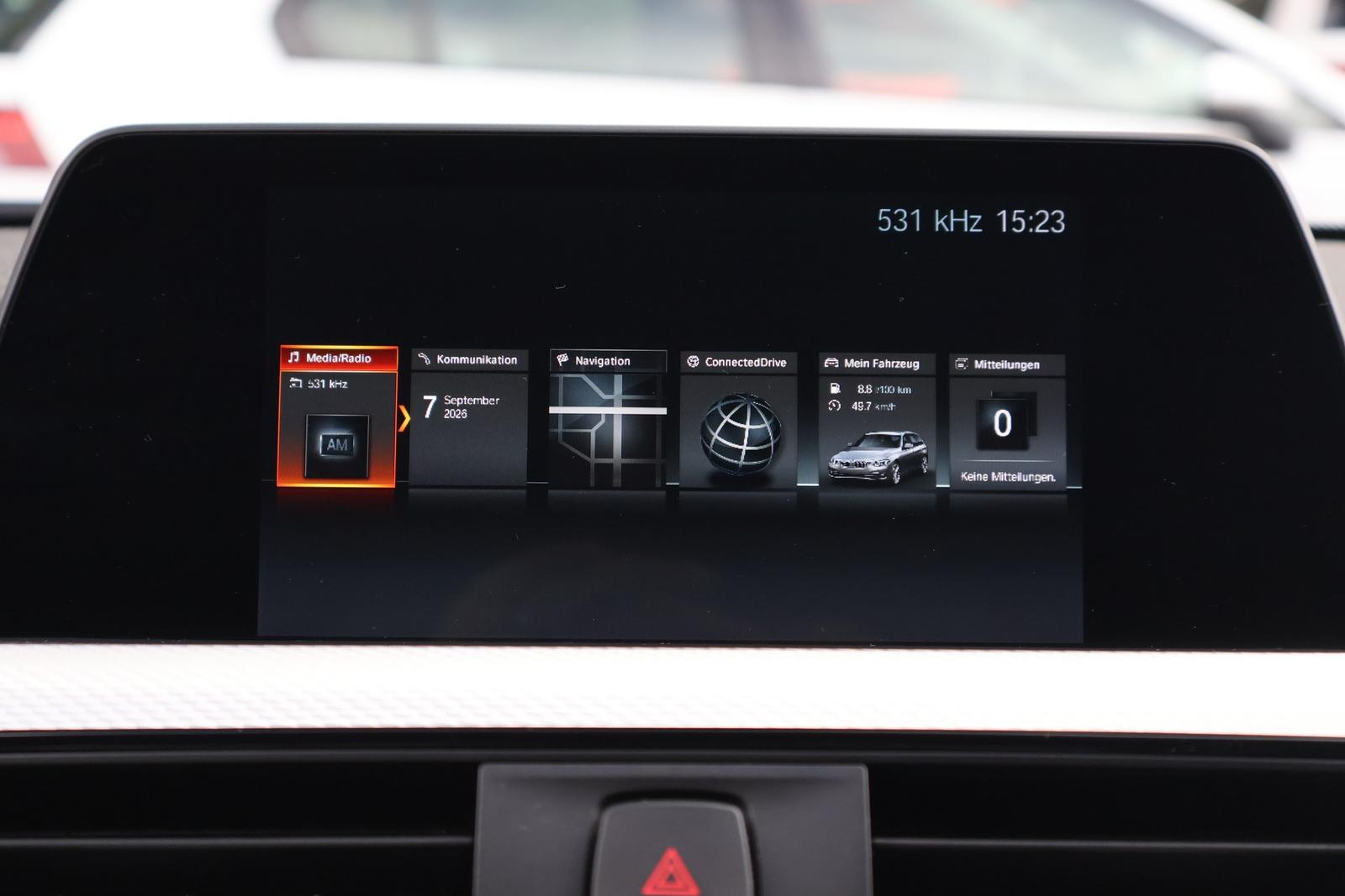 BMW 320i M Sport LED Navi Tempomat el. Heckklappe