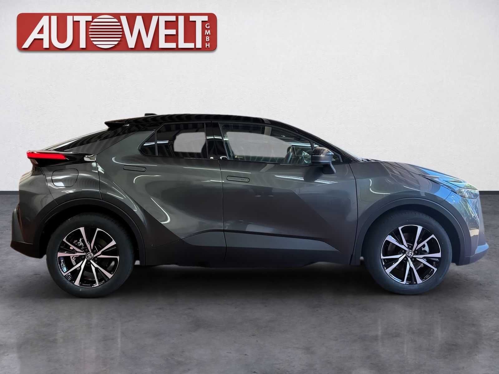 Fahrzeugabbildung Toyota C-HR 2.0 PHEV Plug-In Teamplayer LED,Navi,SHZ,AC