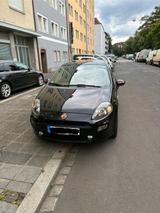 Fiat punto evo 1.4  - Fiat Punto Evo mit Benzin-Antrieb: Kleinwagen, Klimaanlage, 1.4