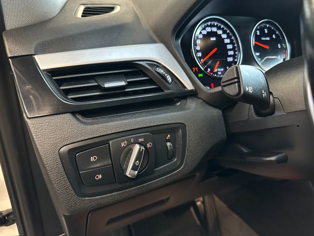 BMW X1 xDrive 20 d *HeadUp*Pano*AHK*Kamera*