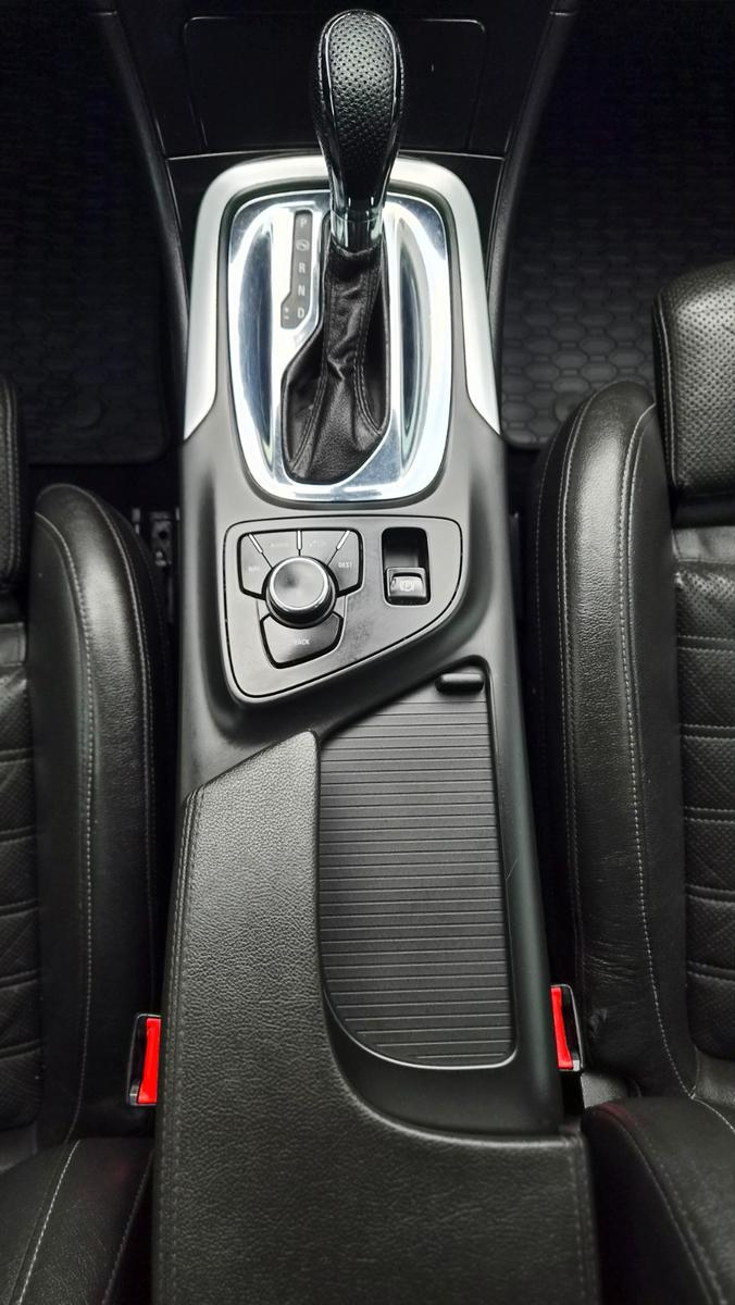 Opel Insignia 2012 — photo 22
