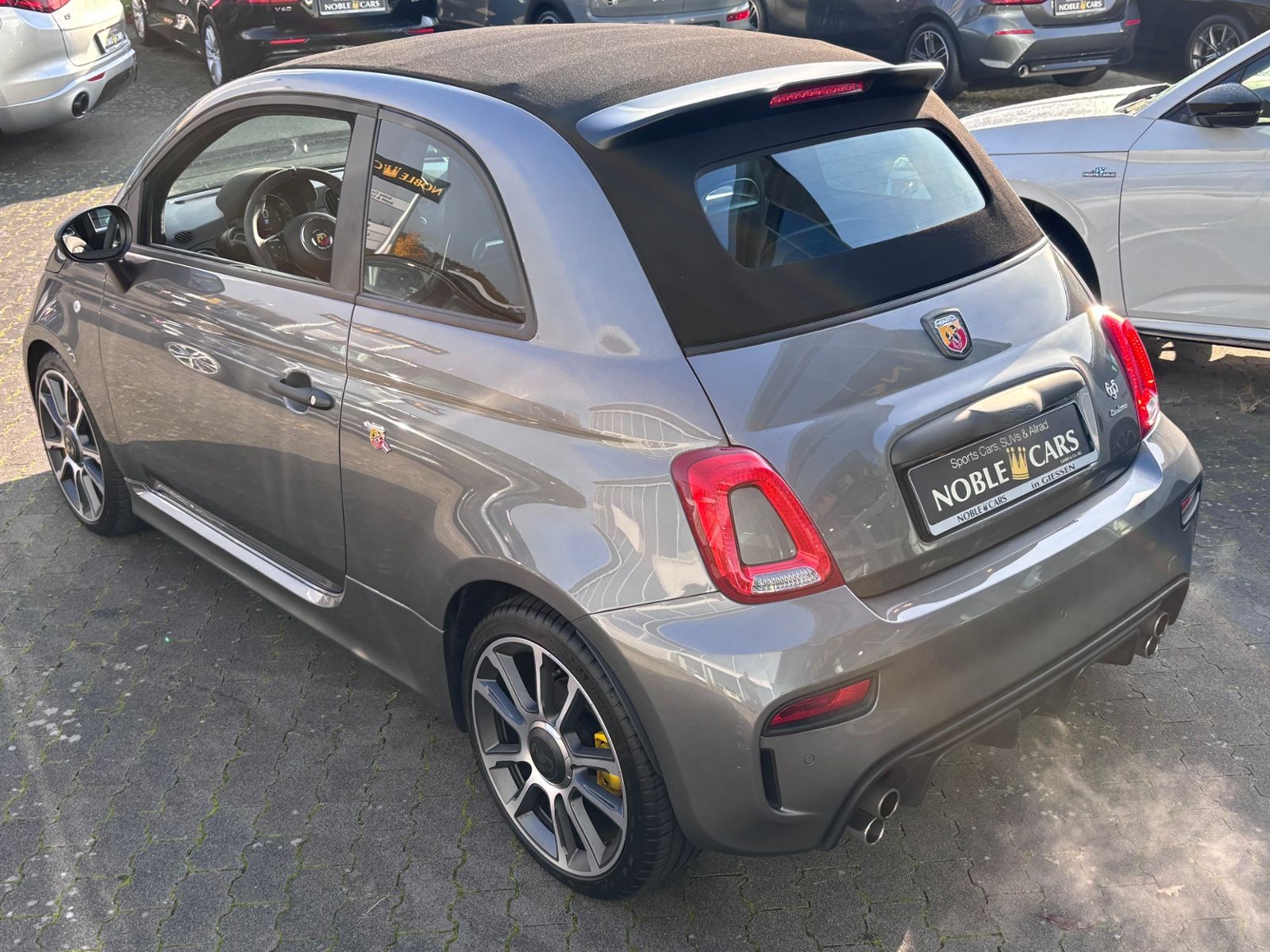 Fahrzeugabbildung Abarth 695C Automatik KLIMA NAV BEATS LEDER SHZ